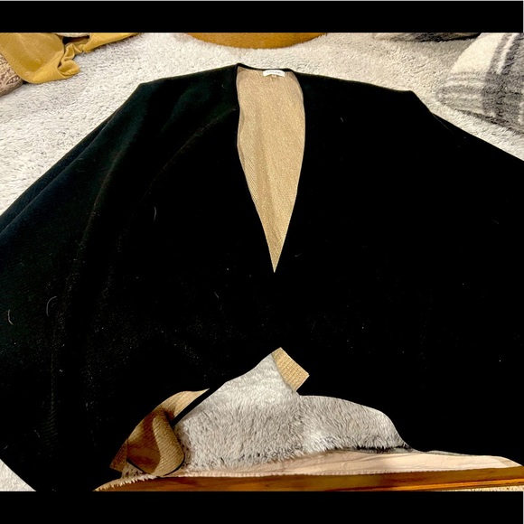 Calvin Klein Shawl/Wrap - Picture 1 of 5